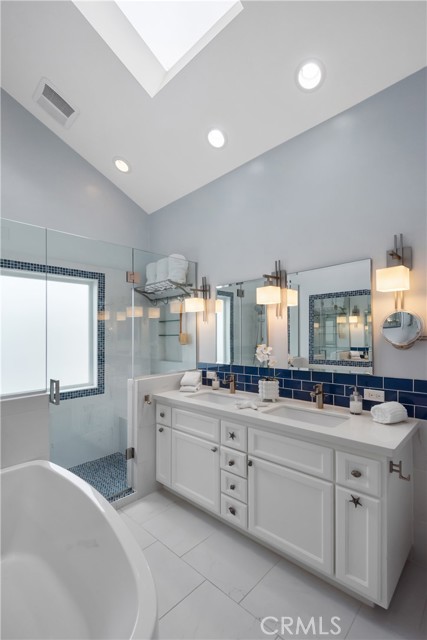 464 36th Street, Manhattan Beach, California 90266, 3 Bedrooms Bedrooms, ,1 BathroomBathrooms,Residential,Sold,36th,SB21242868