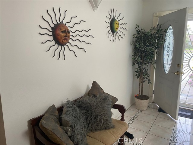 Detail Gallery Image 6 of 22 For 9605 Emerald Ct, Fontana,  CA 92335 - 3 Beds | 2 Baths