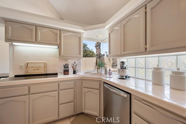 Detail Gallery Image 14 of 37 For 1015 Butterfly Ct, Santa Maria,  CA 93455 - 3 Beds | 2 Baths