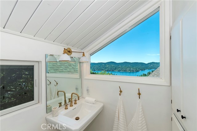 Detail Gallery Image 44 of 61 For 1358 Yellowstone Dr, Lake Arrowhead,  CA 92352 - 4 Beds | 3 Baths