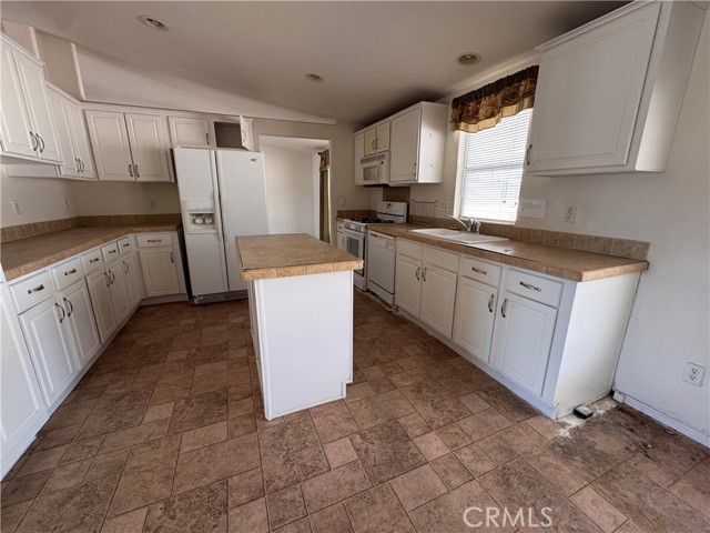 Detail Gallery Image 20 of 43 For 29226 Us Highway 58, Barstow,  CA 92311 - 4 Beds | 2 Baths