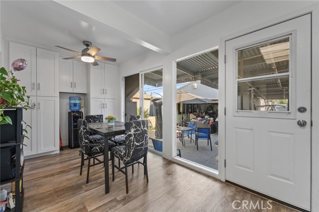 Detail Gallery Image 7 of 41 For 664 E Barry Dr, Long Beach,  CA 90805 - 3 Beds | 2 Baths