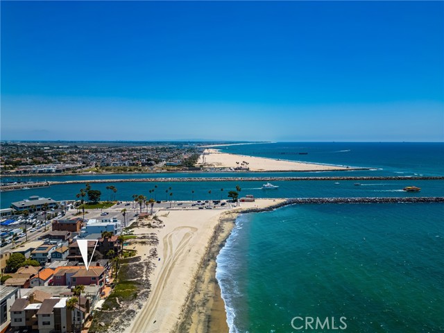 6915 E Seaside, Long Beach CA: https://media.crmls.org/medias/02eb6aff-8d22-43f4-8944-d105e9c929b5.jpg