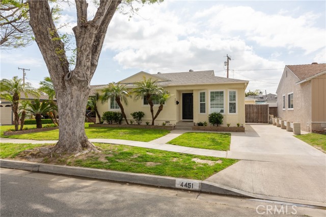 4451 Stevely Avenue, Lakewood, California 90713, 3 Bedrooms Bedrooms, ,1 BathroomBathrooms,Single Family Residence,For Sale,Stevely,PW24075057