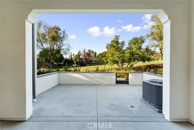 Detail Gallery Image 24 of 41 For 8900 Los Coyotes Ct #100,  Buena Park,  CA 90621 - 2 Beds | 2 Baths