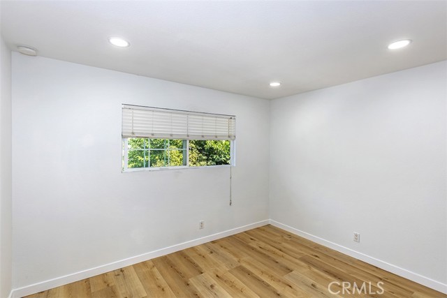 Image 17 of 46 For 5353 Barrett Circle