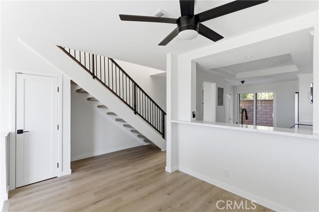 Detail Gallery Image 9 of 41 For 1095 Mesa Bluff, Costa Mesa,  CA 92627 - 2 Beds | 2/1 Baths