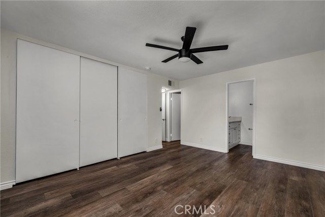 16866 Kingsbury photo 29