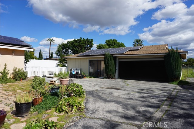 Detail Gallery Image 13 of 15 For 9826 Columbus, North Hills,  CA 91343 - 7 Beds | 5/1 Baths