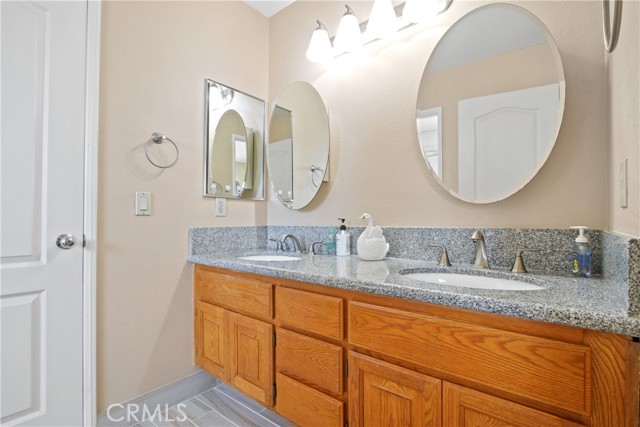 9221 Belcaro Drive, Huntington Beach CA: https://media.crmls.org/medias/02ece748-e33e-4a63-989b-699d497af5c9.jpg