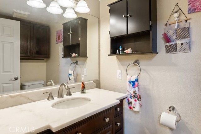 Detail Gallery Image 15 of 42 For 34175 Shaded Meadow Cir, Wildomar,  CA 92595 - 3 Beds | 2/1 Baths