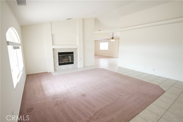 Detail Gallery Image 3 of 25 For 17482 Walnut, Hesperia,  CA 92345 - 3 Beds | 2 Baths