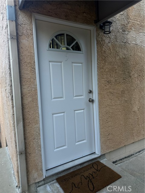 Detail Gallery Image 4 of 41 For 6912 Remmet Ave #5,  Canoga Park,  CA 91303 - 2 Beds | 2/1 Baths