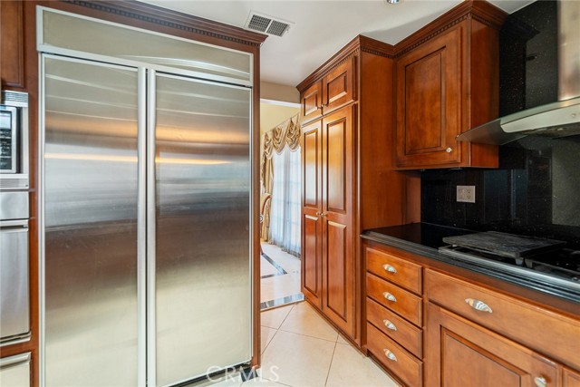 2445 N Santiago Boulevard, Orange CA: https://media.crmls.org/medias/02eebe0d-ff35-453c-bb0e-0b4d21d22e2a.jpg