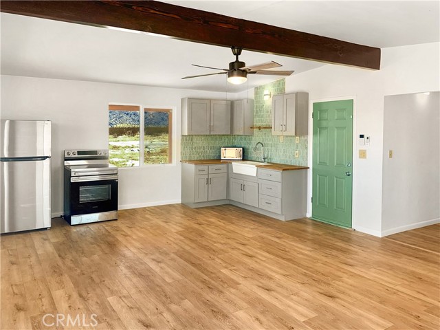 Detail Gallery Image 7 of 17 For 57220 Mikiska Bld, Landers,  CA 92285 - 1 Beds | 1 Baths