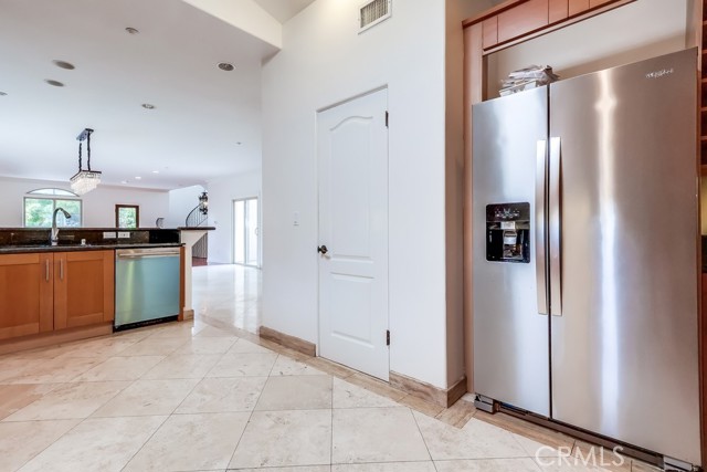512 N Juanita Avenue, Redondo Beach CA: https://media.crmls.org/medias/02ef65b2-c740-4c7a-b8d5-53f8bb7e81bf.jpg