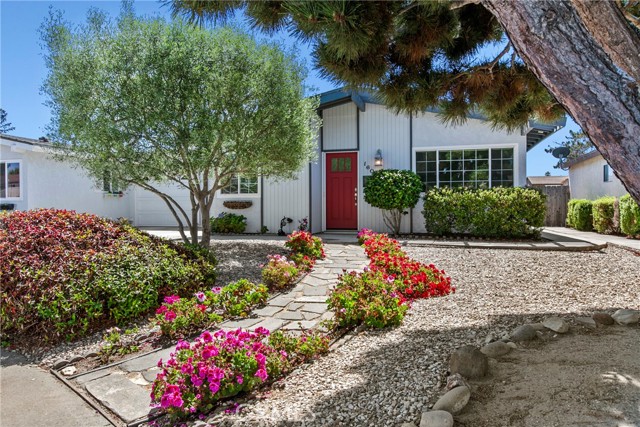 160 Jennifer Court, Grover Beach CA: https://media.crmls.org/medias/02ef6883-fd90-41df-ba5d-af6a2f48a22b.jpg