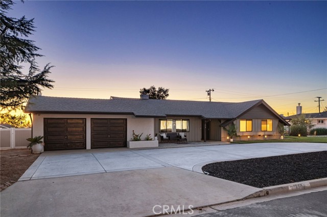 1258 Holly Lane, Calimesa CA: https://media.crmls.org/medias/02ef9f96-e133-4f7d-9410-9e2ce4a69bdd.jpg