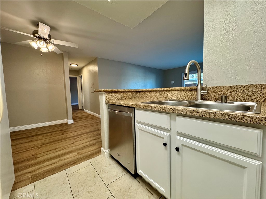 432 Edgehill - photo 9