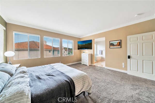 16139 Crooked Creek Court, Chino Hills CA: https://media.crmls.org/medias/02efa58c-8ffc-4b06-a320-5c652037a3e4.jpg