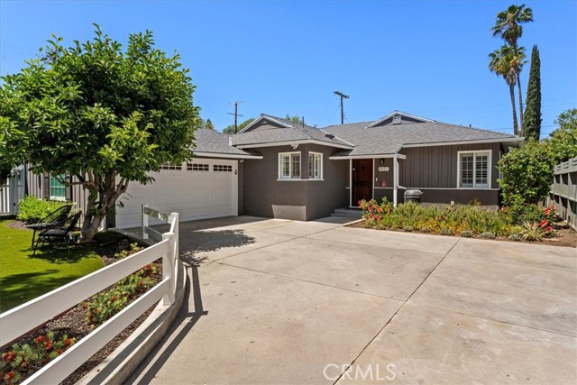 Detail Gallery Image 1 of 19 For 6421 Gaviota Ave, Lake Balboa,  CA 91406 - 3 Beds | 2 Baths