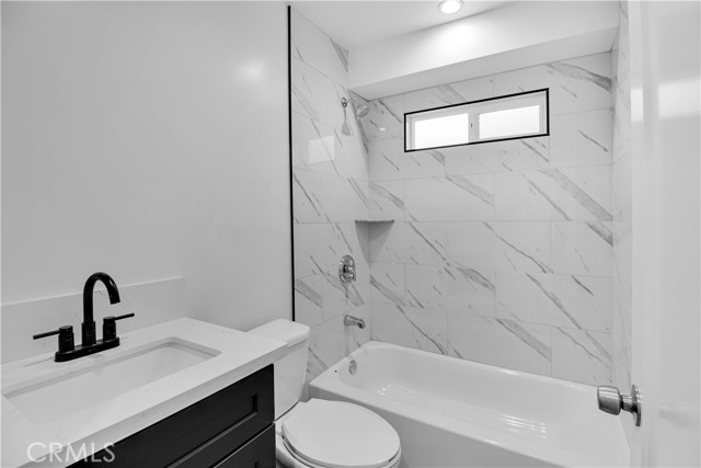 6513 San Miguel Street, Paramount CA: https://media.crmls.org/medias/02f03e95-516a-4d54-9275-f26f4e91b905.jpg