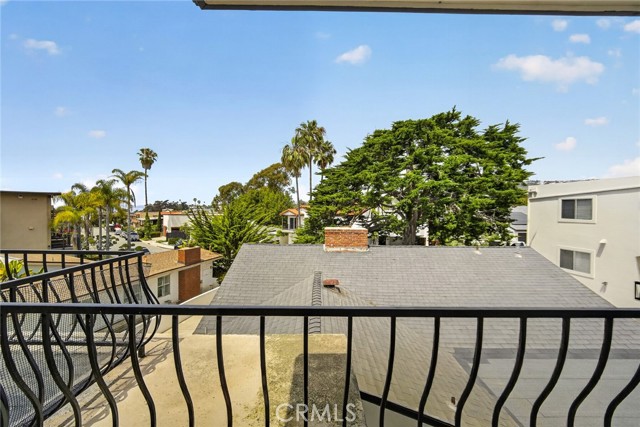 Detail Gallery Image 37 of 59 For 237 Avenida Montalvo #B,  San Clemente,  CA 92672 - 3 Beds | 3 Baths
