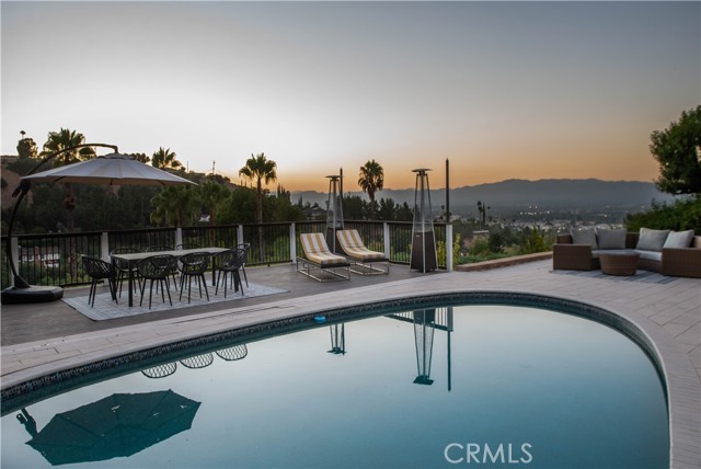 Front Image Thumbnail for CRSR26233057