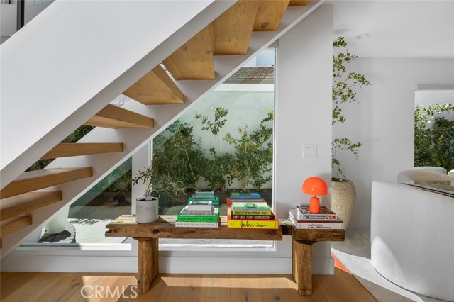 21875 Huron Lane, Lake Forest CA: https://media.crmls.org/medias/02f1b3e6-b37f-44ec-937a-a7b0b18f5e69.jpg