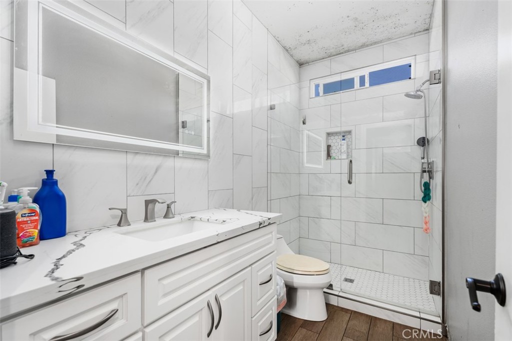 MLS #OC25261382 image #8