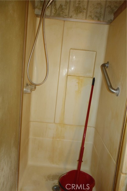 Detail Gallery Image 14 of 18 For 770 S Lyon, Hemet,  CA 92543 - 2 Beds | 2 Baths