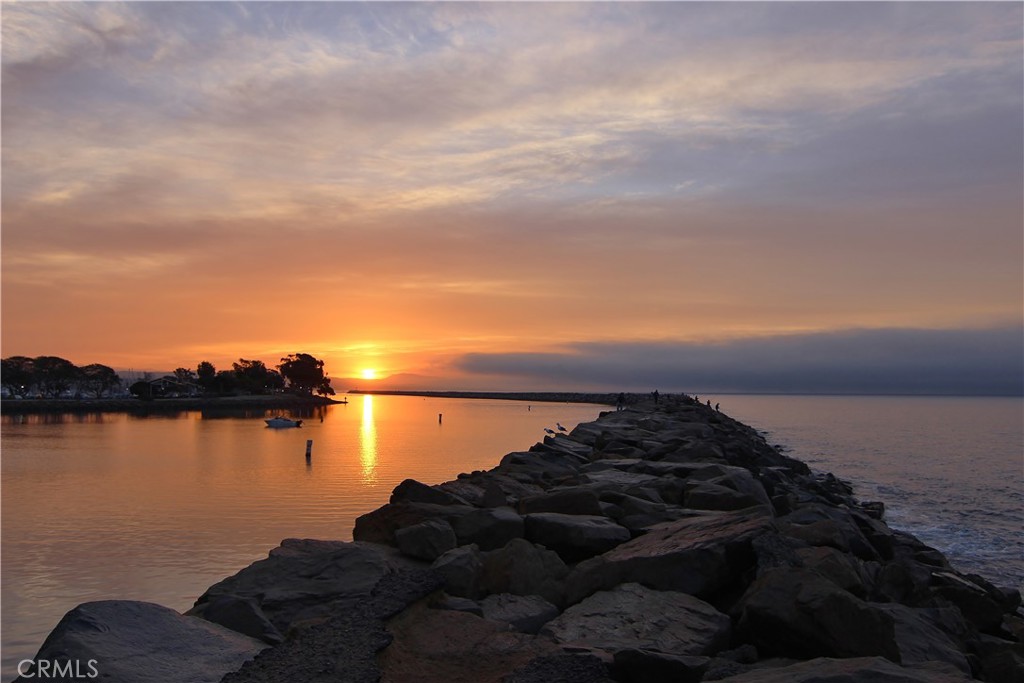 https://media.crmls.org/medias/02f2f9bb-eea6-49fd-a5b0-4fde8131abcd.jpg?preset=X-Large