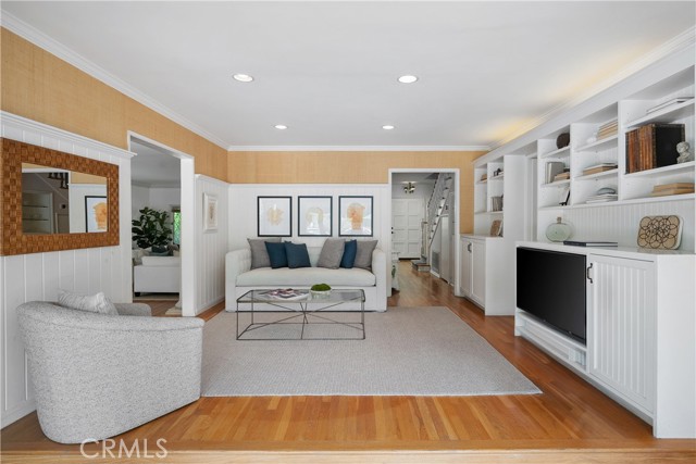 11818 Laurel Hills Road, Studio City CA: https://media.crmls.org/medias/02f37f60-a029-4c46-b0ad-690350c52e53.jpg