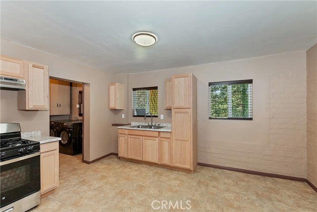 Detail Gallery Image 37 of 47 For 617 Acacia, Crestline,  CA 92325 - 5 Beds | 3 Baths