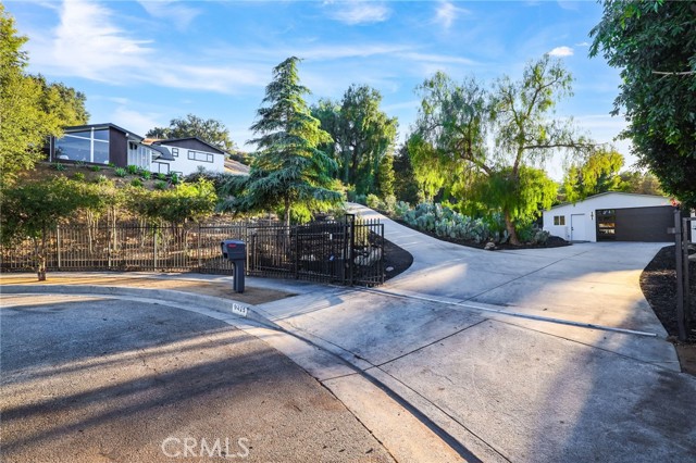 9425 Gierson Avenue, Chatsworth CA: https://media.crmls.org/medias/02f54712-6bf0-4fde-a1eb-2ce696b1b764.jpg