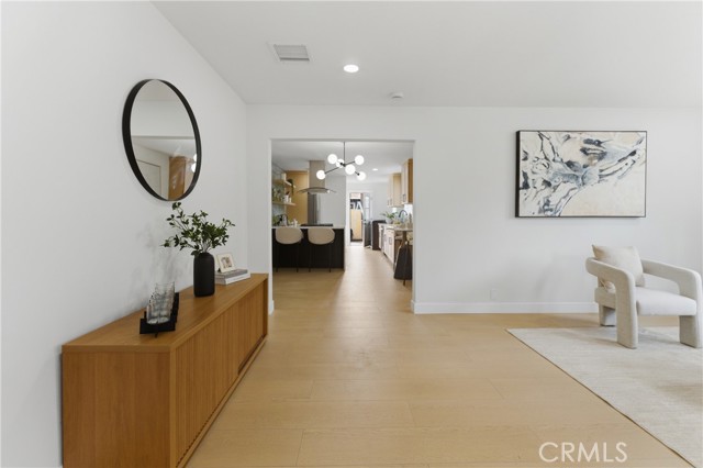 Detail Gallery Image 13 of 42 For 2010 Golden, Long Beach,  CA 90806 - 3 Beds | 2 Baths