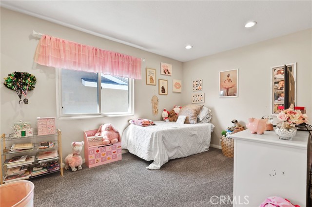 Detail Gallery Image 24 of 31 For 8482 Deepview Dr, Huntington Beach,  CA 92646 - 4 Beds | 3 Baths