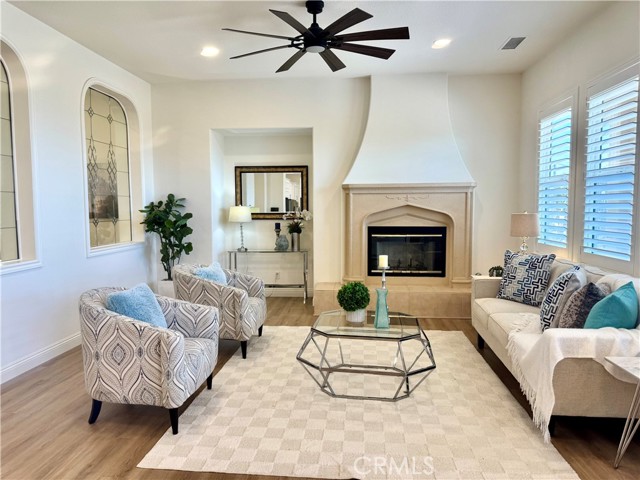 26480 Valley Oak Lane, Valencia CA: https://media.crmls.org/medias/02f6900a-e5e1-4688-873a-2d81ae71f150.jpg