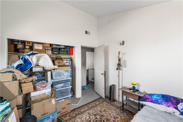 22038 Alamogordo Road, Saugus CA: https://media.crmls.org/medias/02f6a01b-350f-4d20-9485-e53d43254b97.jpg