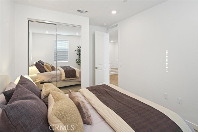 Detail Gallery Image 20 of 36 For 2352 Channel Drive #101,  Ventura,  CA 93003 - 4 Beds | 2/1 Baths