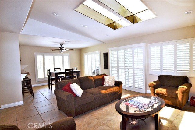 Detail Gallery Image 11 of 22 For 21631 Treeshade Ln, Lake Forest,  CA 92630 - 4 Beds | 2/1 Baths