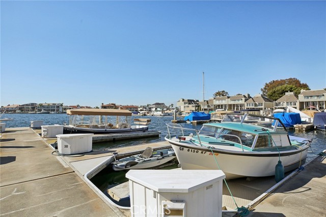 Detail Gallery Image 3 of 54 For 16552 Harbour Ln #14,  Huntington Beach,  CA 92649 - 3 Beds | 2/1 Baths