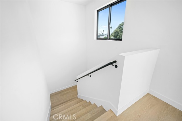 5826 Craner Avenue, North Hollywood CA: https://media.crmls.org/medias/02f7baad-670b-4cb4-a48f-e0f2f0a373b1.jpg