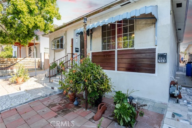 Detail Gallery Image 6 of 40 For 2945 Estara Ave, Los Angeles,  CA 90065 - 4 Beds | 2 Baths