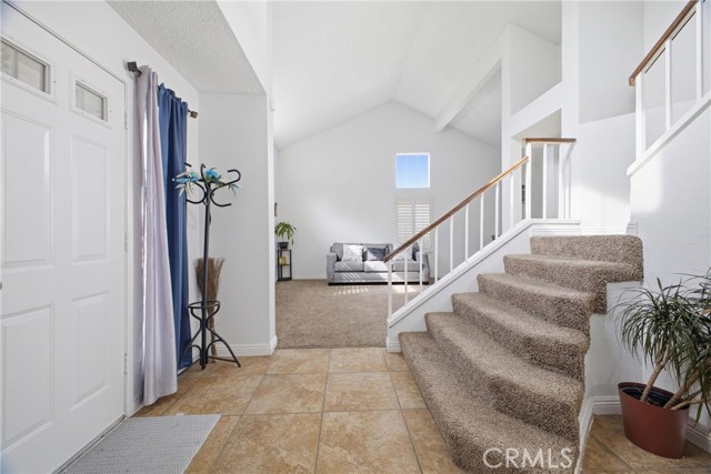 Detail Gallery Image 6 of 38 For 14673 Owens River, Victorville,  CA 92392 - 5 Beds | 3 Baths