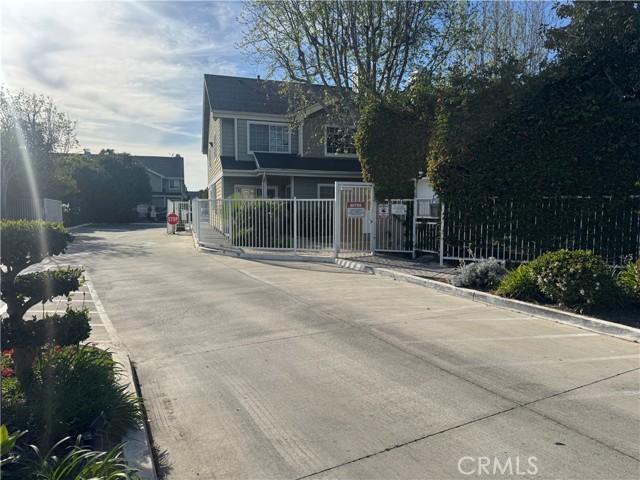 Detail Gallery Image 10 of 32 For 22031 Main, Carson,  CA 90745 - 2 Beds | 2 Baths