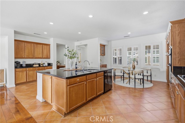 Image 21 of 60 For 2163 Summerset