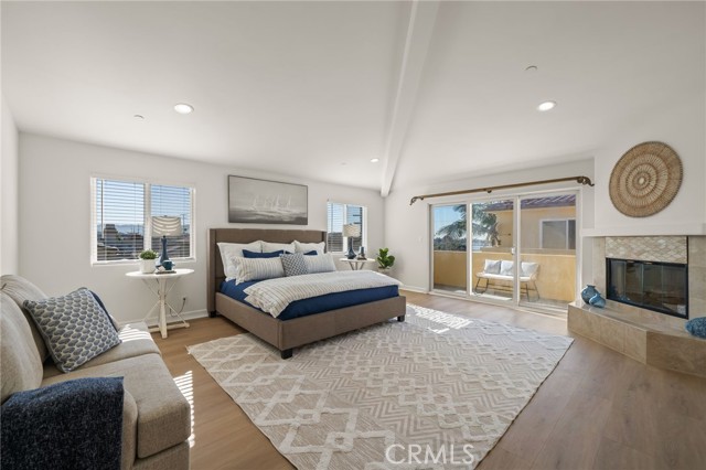 Detail Gallery Image 19 of 60 For 204 N Prospect #B,  Redondo Beach,  CA 90277 - 4 Beds | 3 Baths