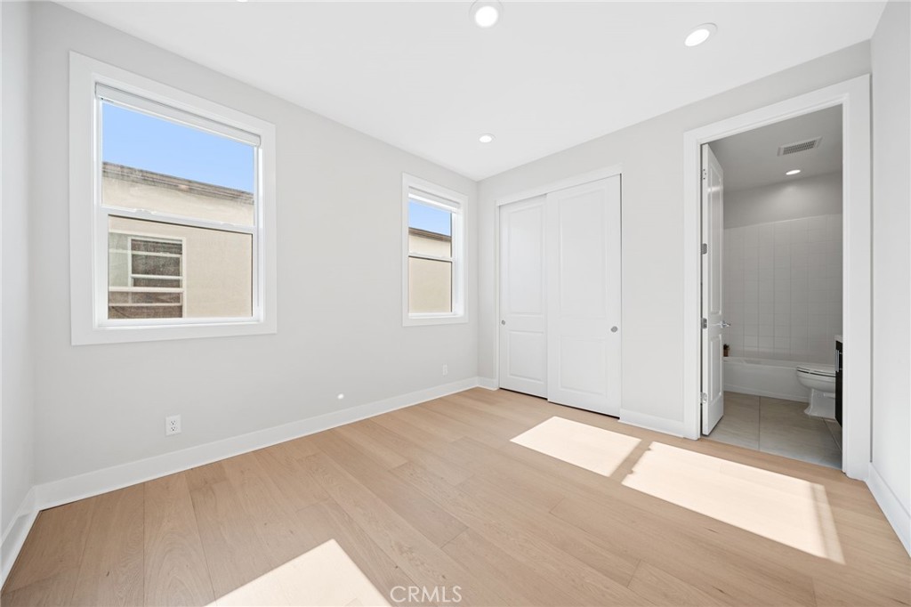 MLS #OC25239001 image #43