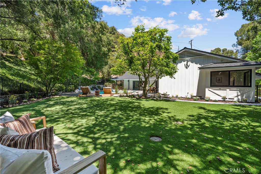 375 Berkshire Avenue La Canada Flintridge img 8